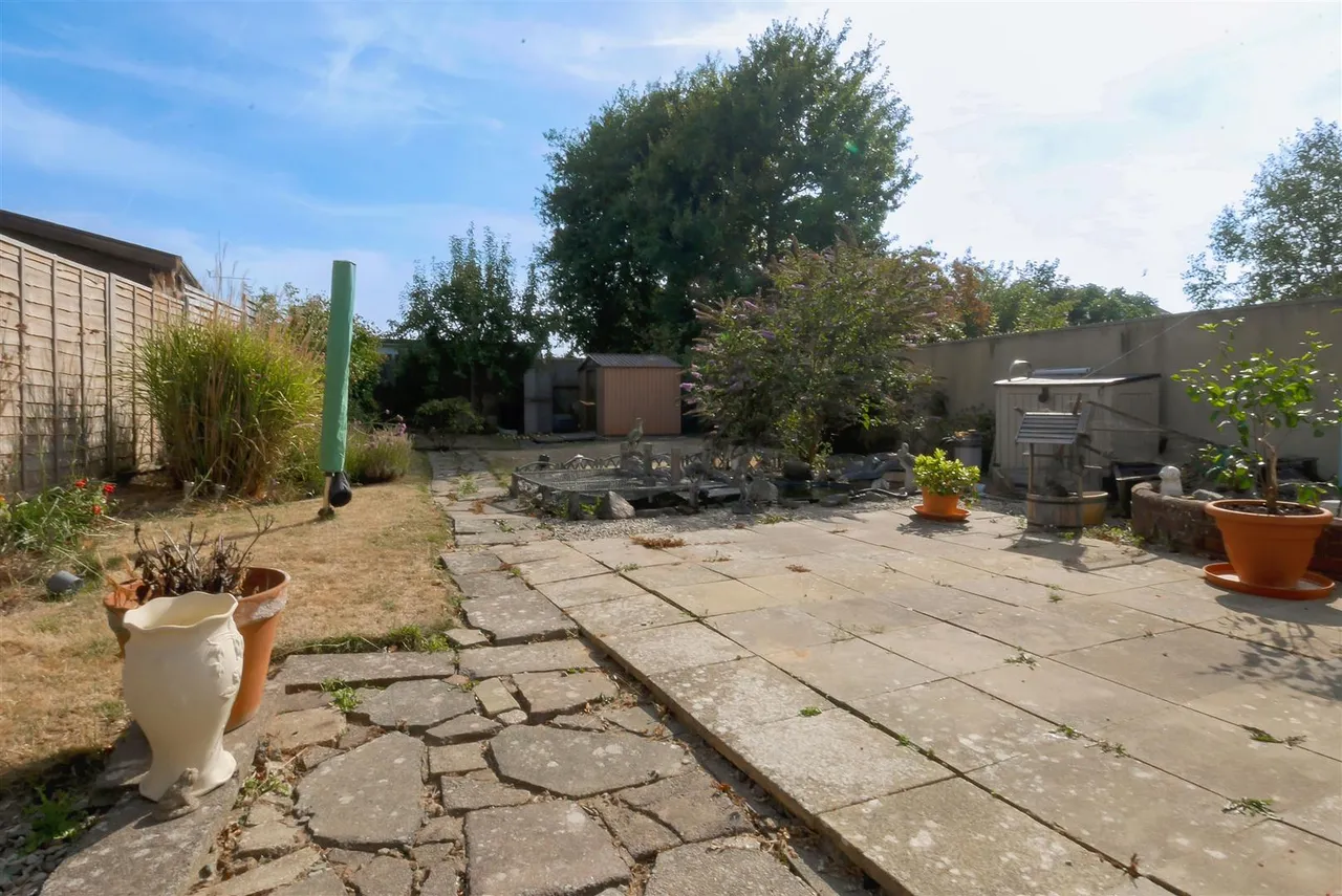 Courtwick Road, Wick, photo 12