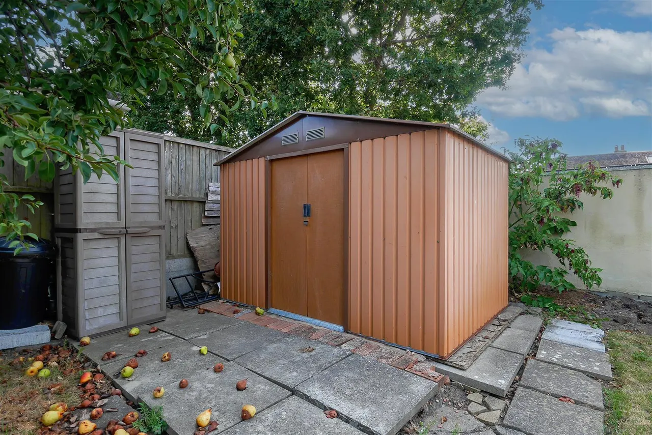Courtwick Road, Wick, photo 15