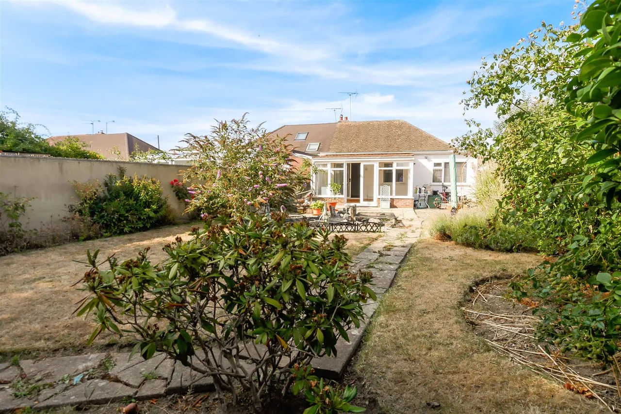 Courtwick Road, Wick, photo 14