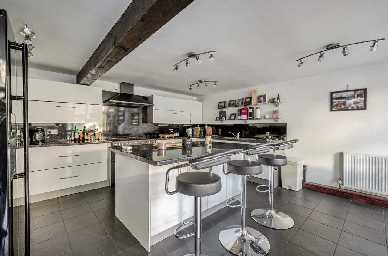 Fold Court, Kirkburton, HD8, photo 4