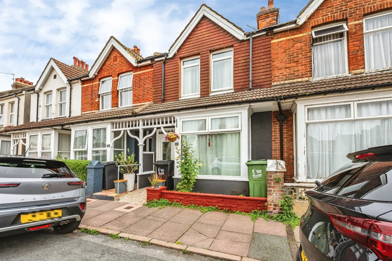 3 bed house for sale — Western Road, Eastbourne