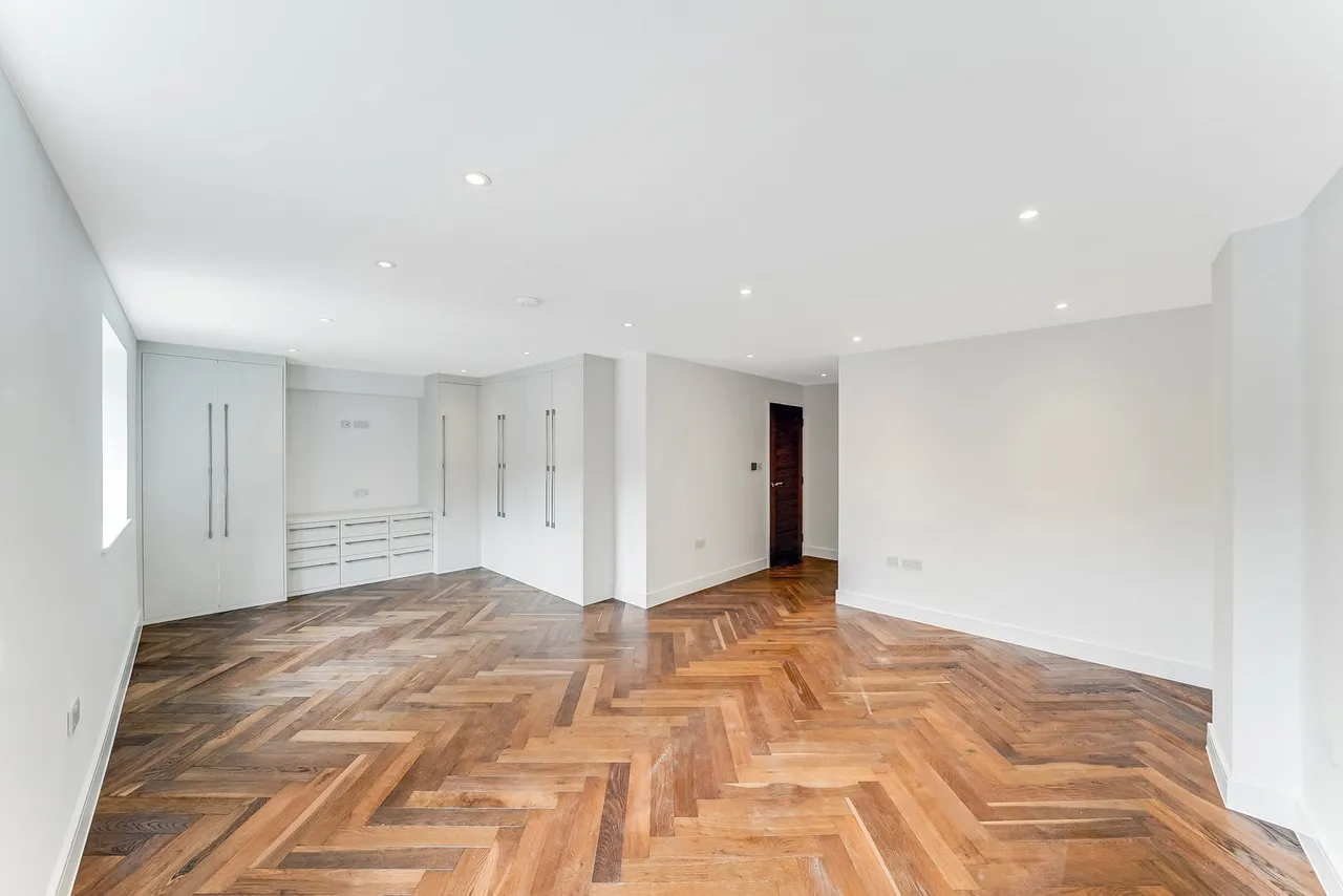 Magnolia Heights, Manor Road, Chigwell, Essex IG7, photo 9