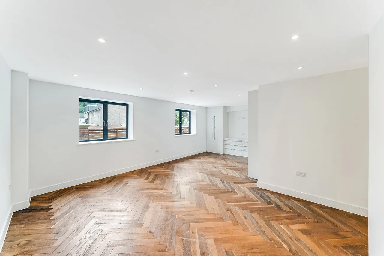 Magnolia Heights, Manor Road, Chigwell, Essex IG7, photo 10
