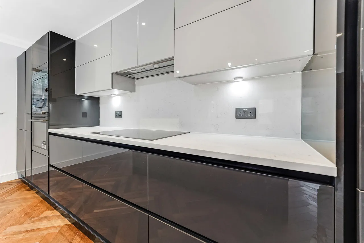 Magnolia Heights, Manor Road, Chigwell, Essex IG7, photo 6