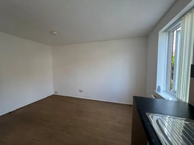 Howard Close, Long Eaton, NG10, photo 7