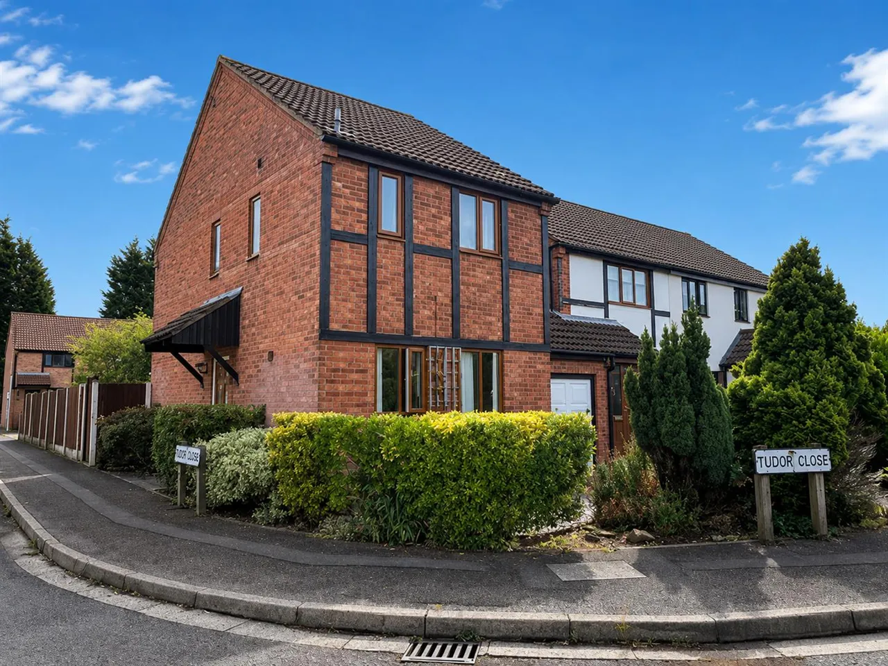 2 bed house to rent, Howard Close, Long Eaton, NG10