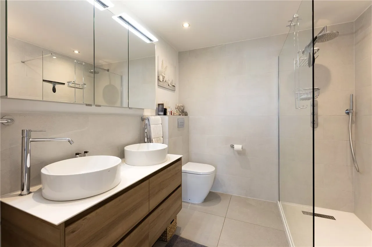 Carlton Drive, London, SW15, photo 3