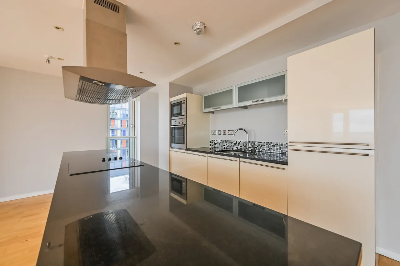 London, E14, photo 18