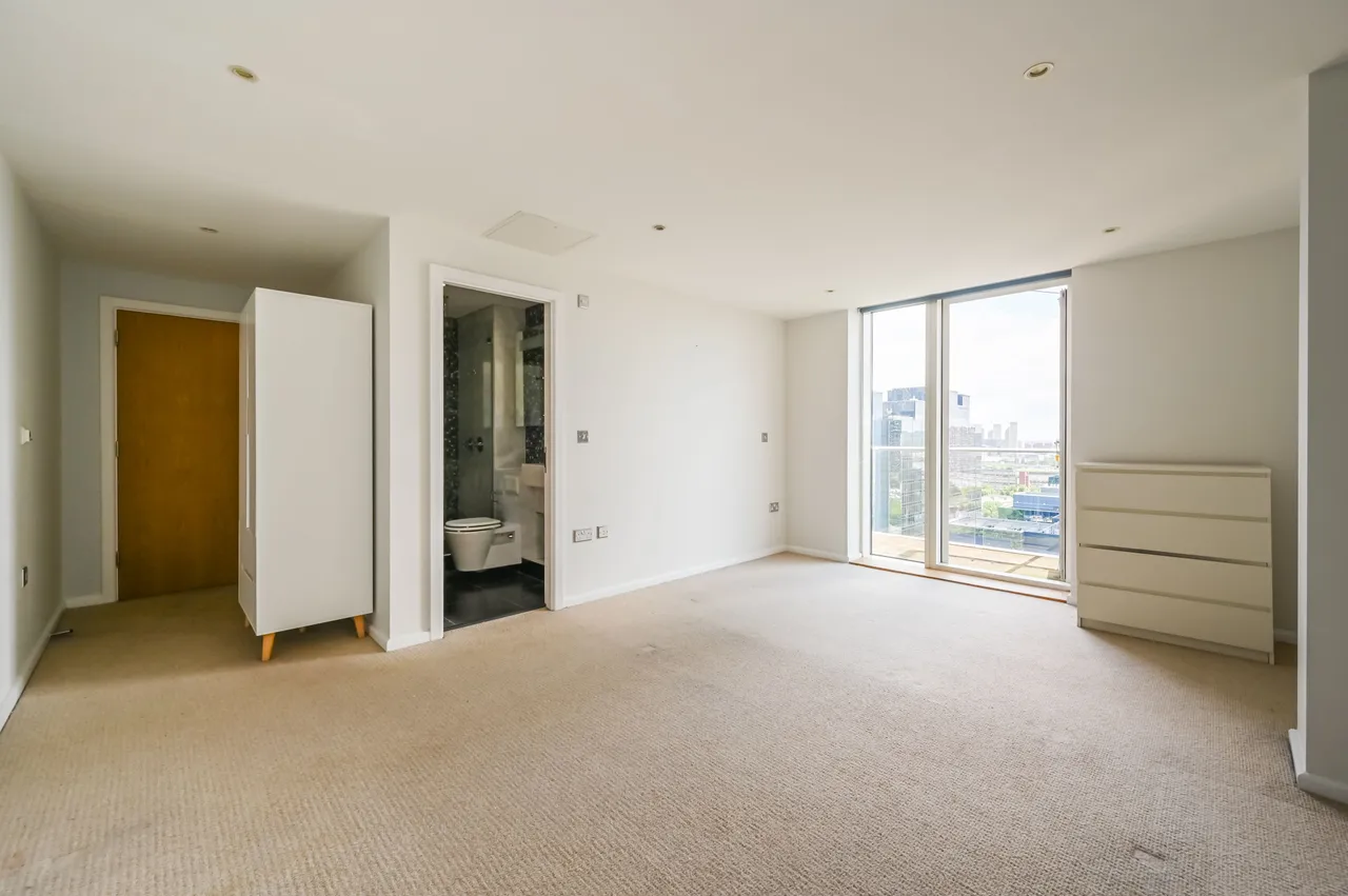 London, E14, photo 6