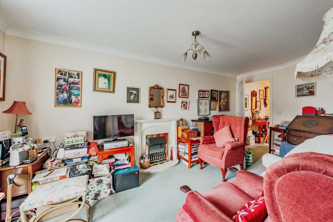 Linkfield Lane, Redhill, RH1, photo 5