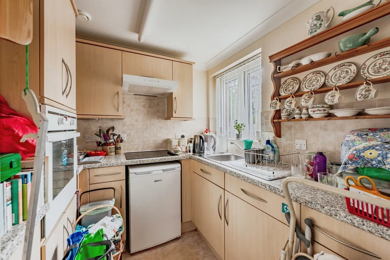 Linkfield Lane, Redhill, RH1, photo 6