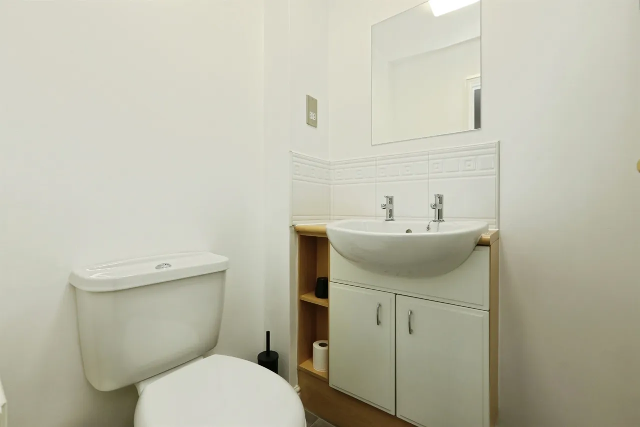 Waterloo Court, Dinnington, S25, photo 8