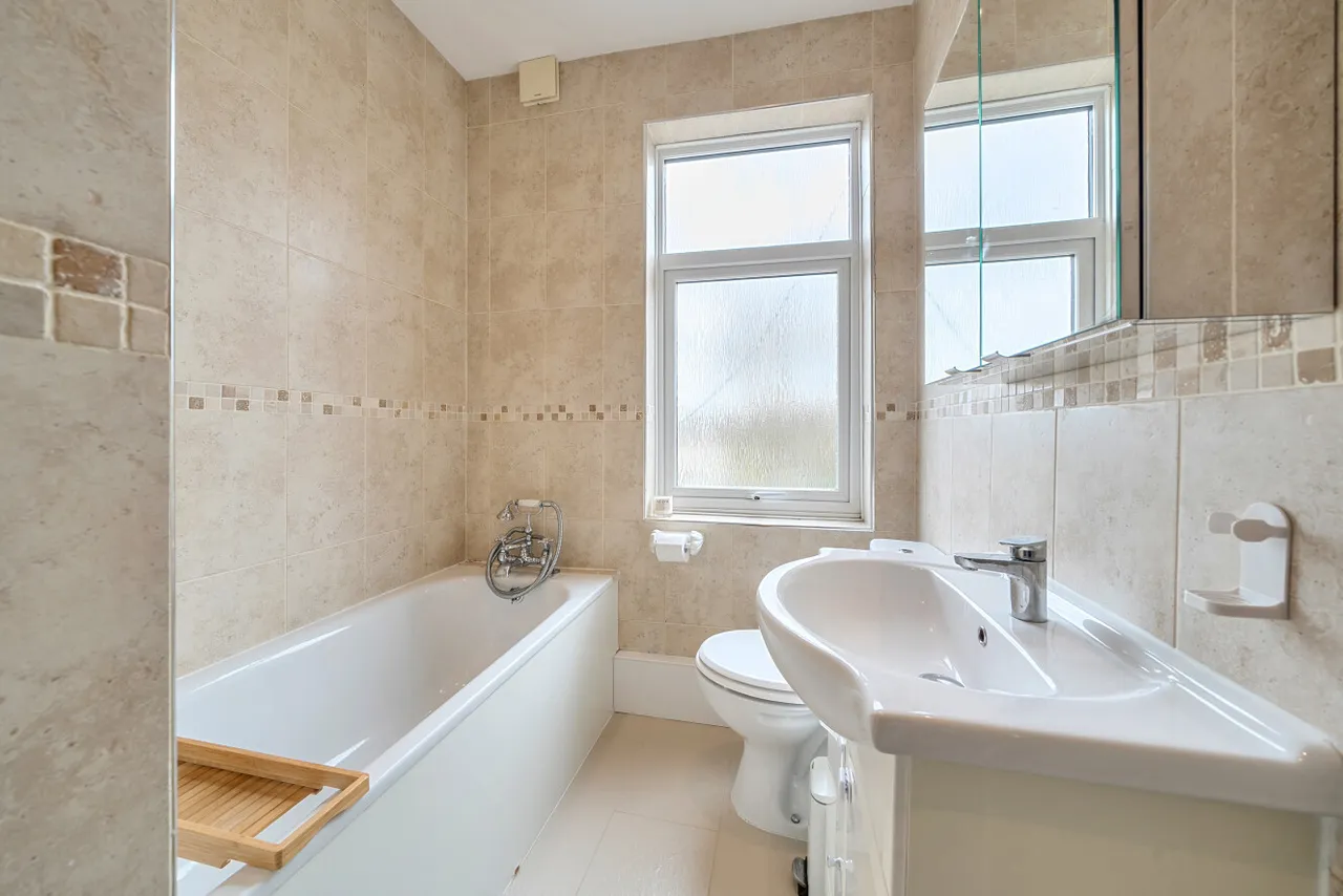 Tennyson Road, Wimbledon, London, SW19, photo 6