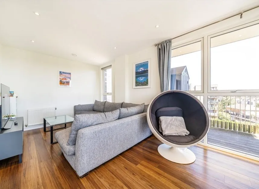 Stanley Road, Acton, W3, photo 4