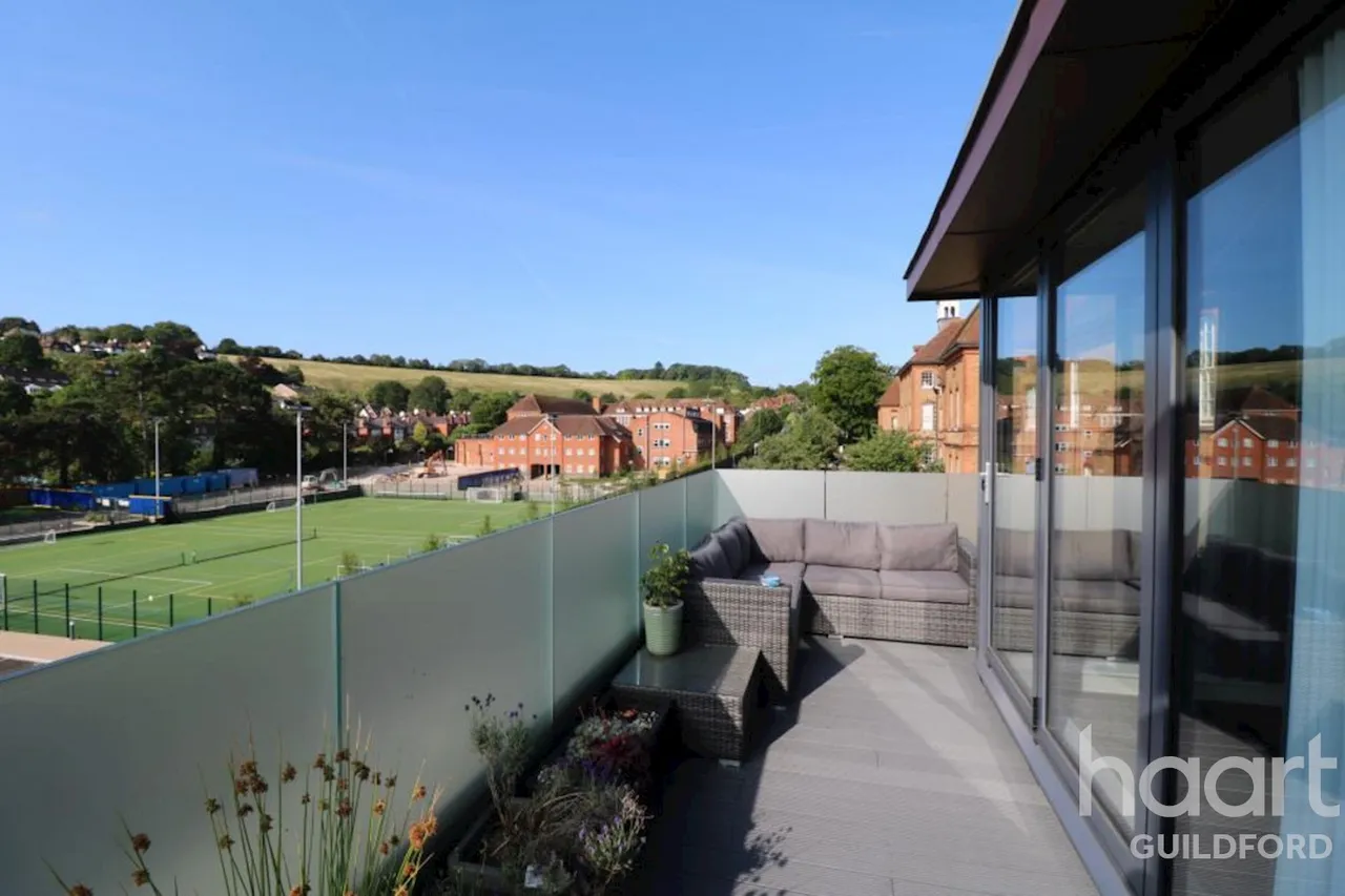 Queens Place, Denzil Road, GU2, photo 14