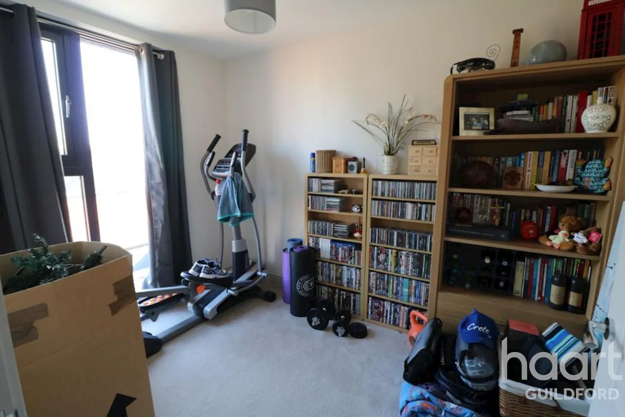 Queens Place, Denzil Road, GU2, photo 11