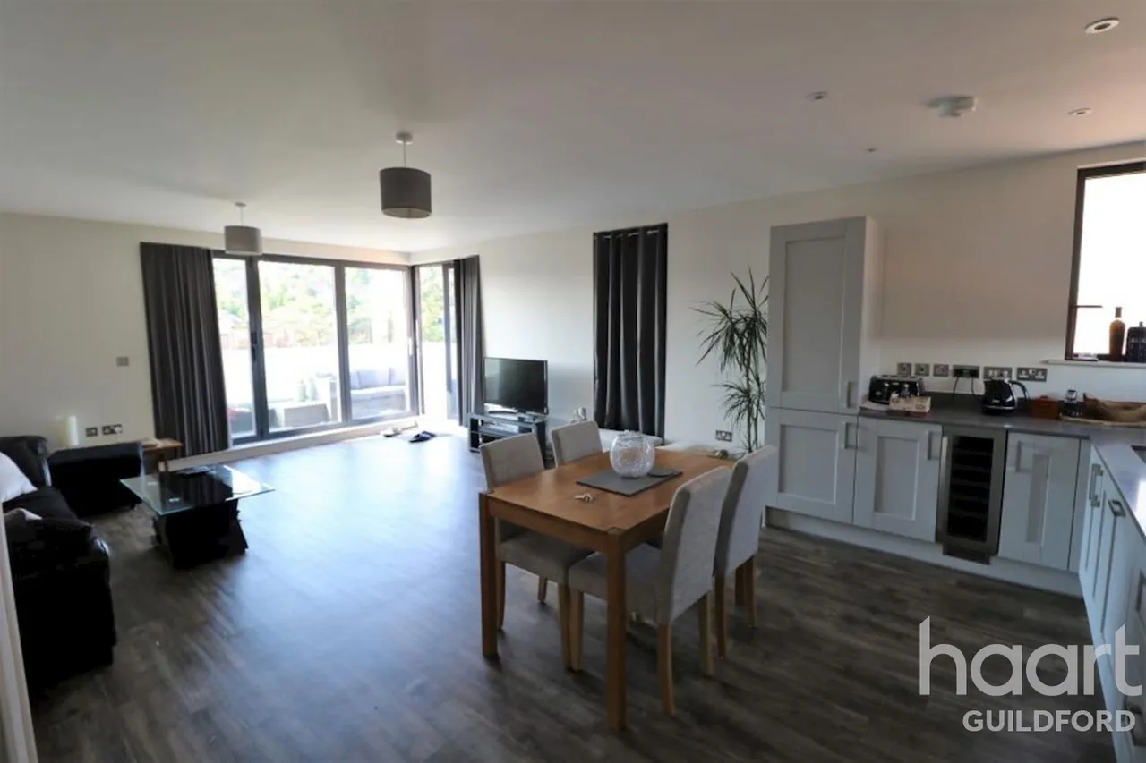 Queens Place, Denzil Road, GU2, photo 4