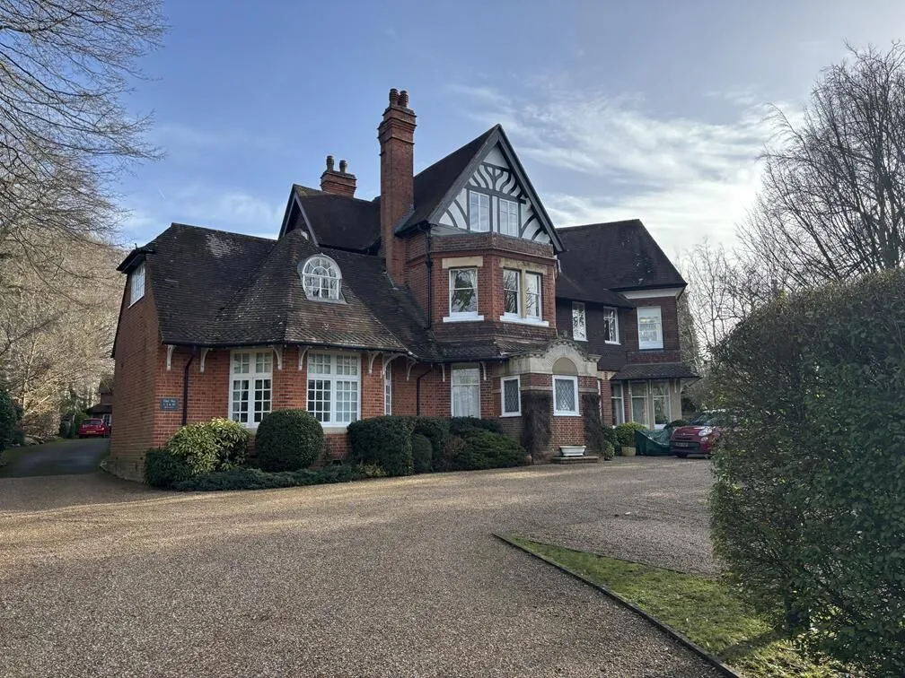 Court Gardens, Goring On Thames, RG8, photo 10