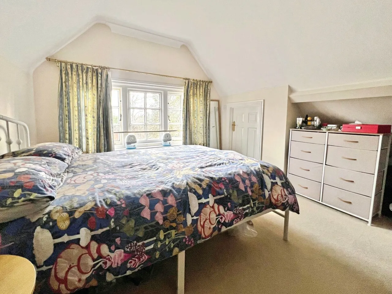 Court Gardens, Goring On Thames, RG8, photo 5