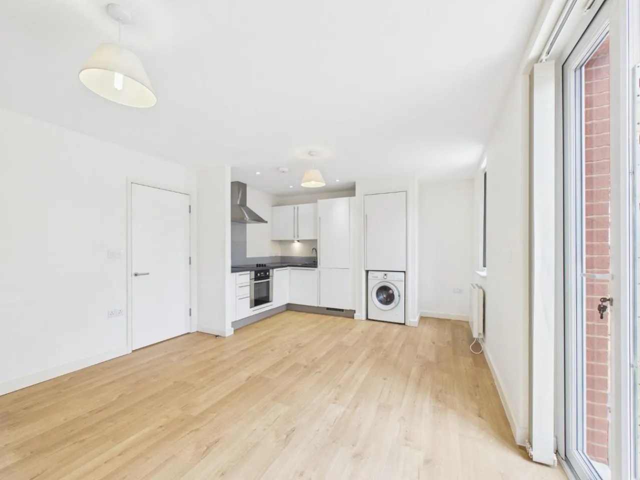 Frome Court, Thornbury, BS35, photo 2