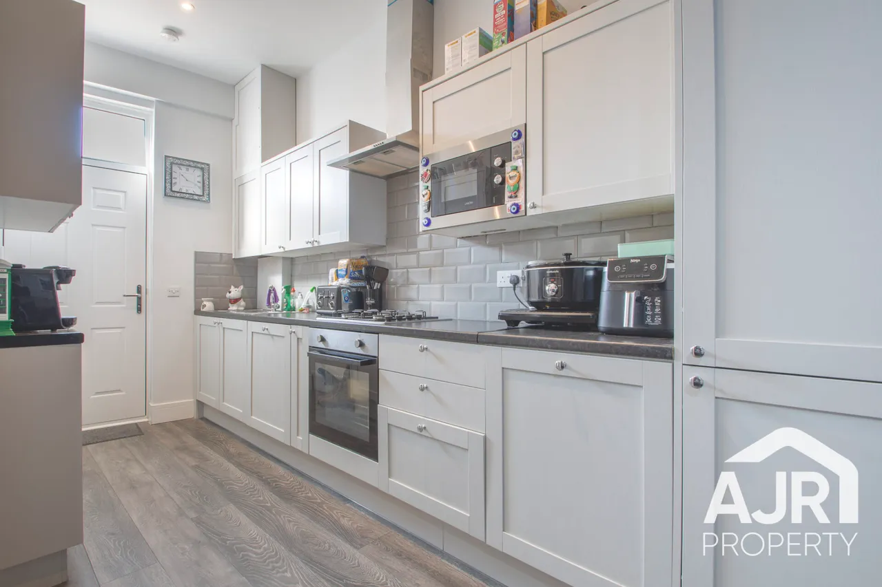 Lingfield Crescent, London, SE9, photo 4