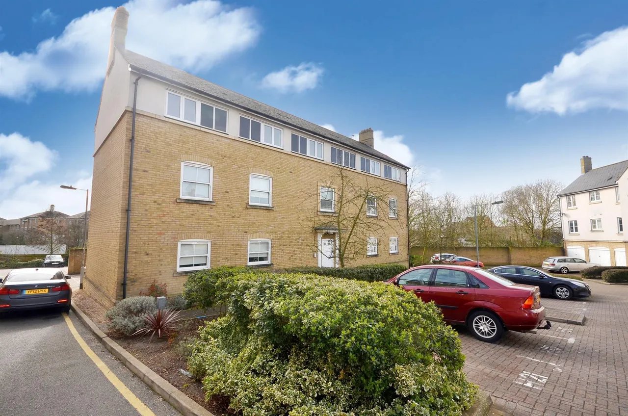 2 bed flat to rent — Holden Close, BRAINTREE