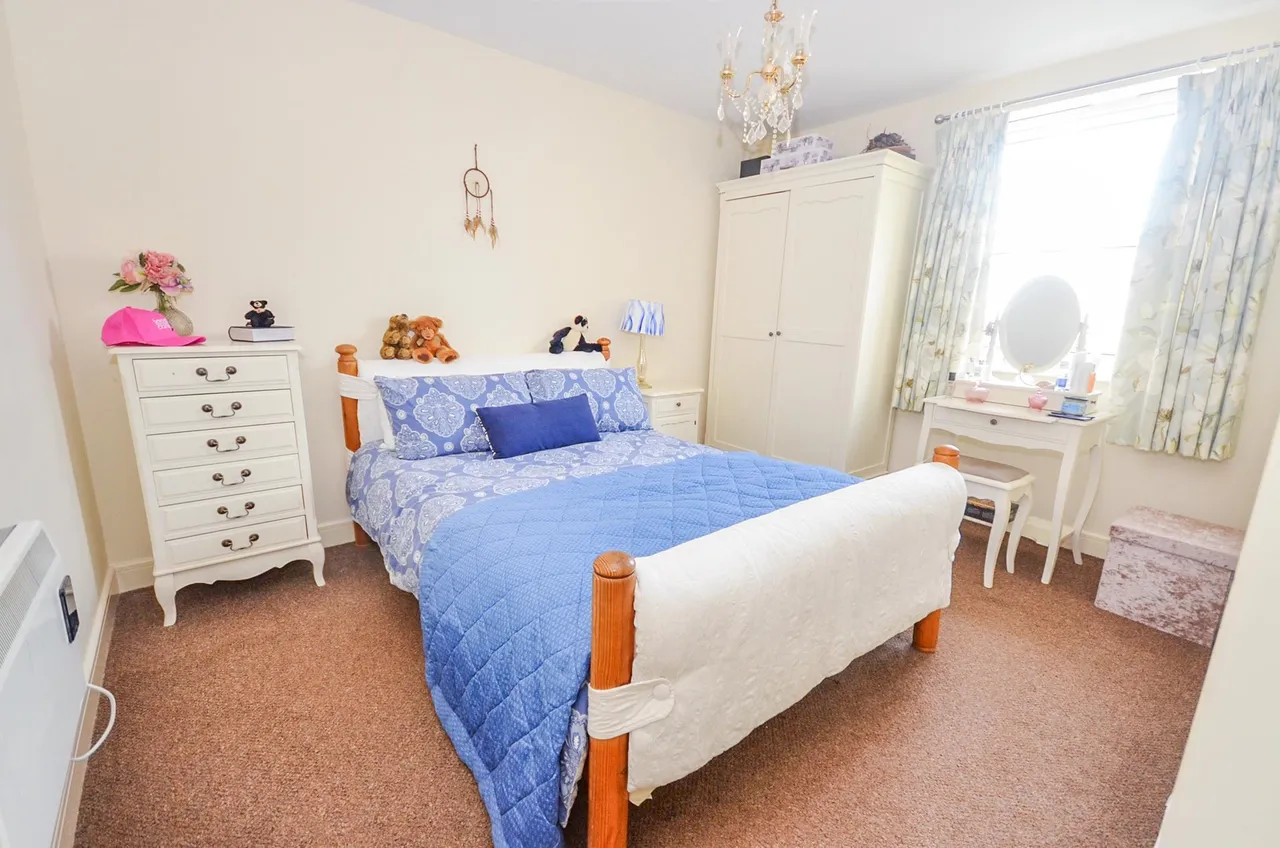 Holden Close, BRAINTREE, photo 4