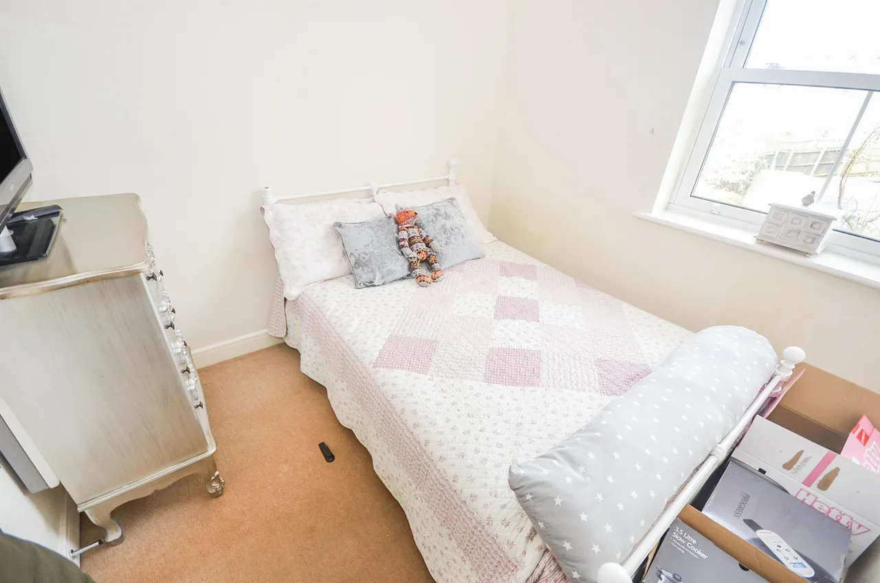 Holden Close, BRAINTREE, photo 5