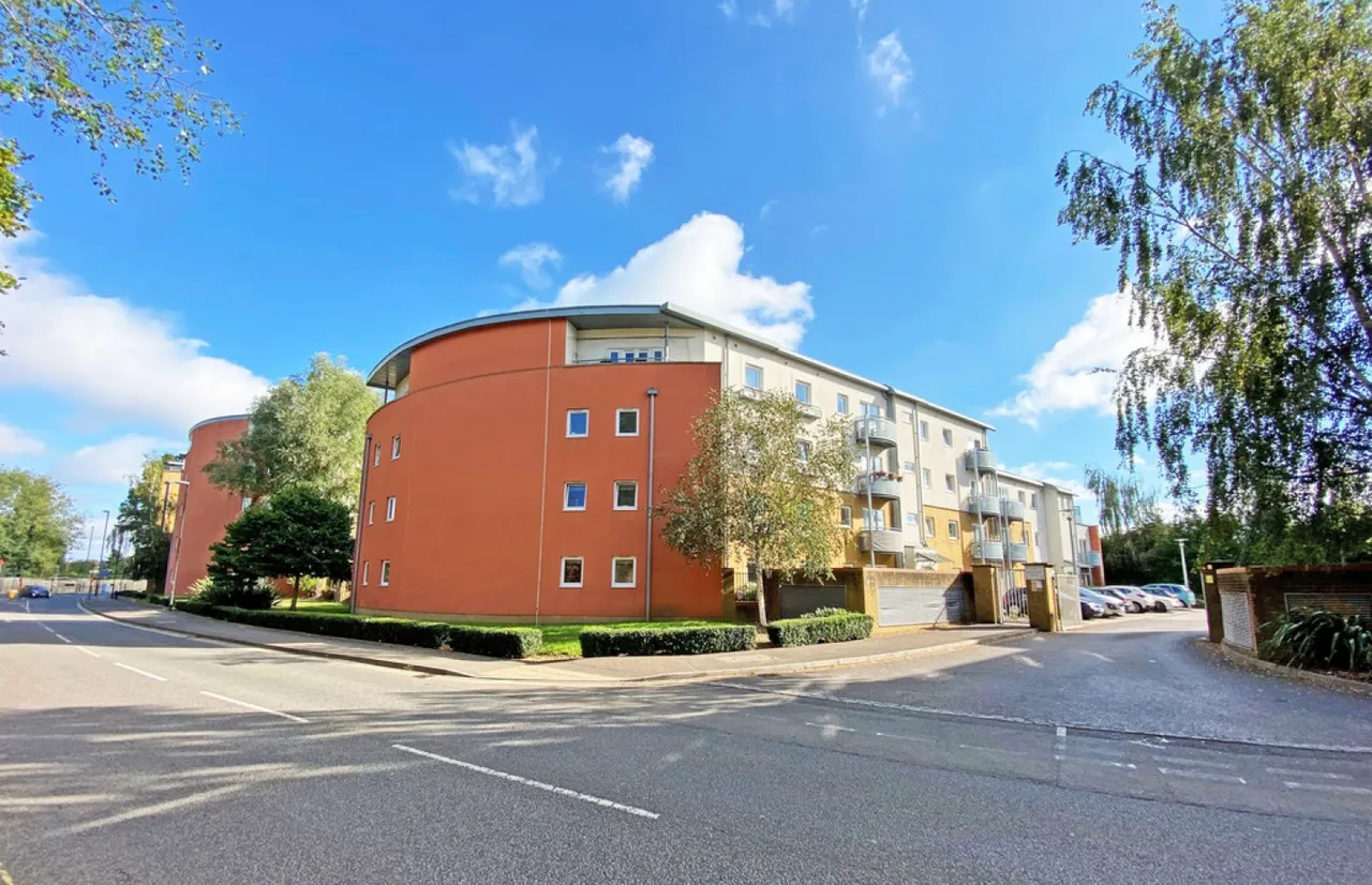 Pound Hill, Crawley, RH10, photo 5