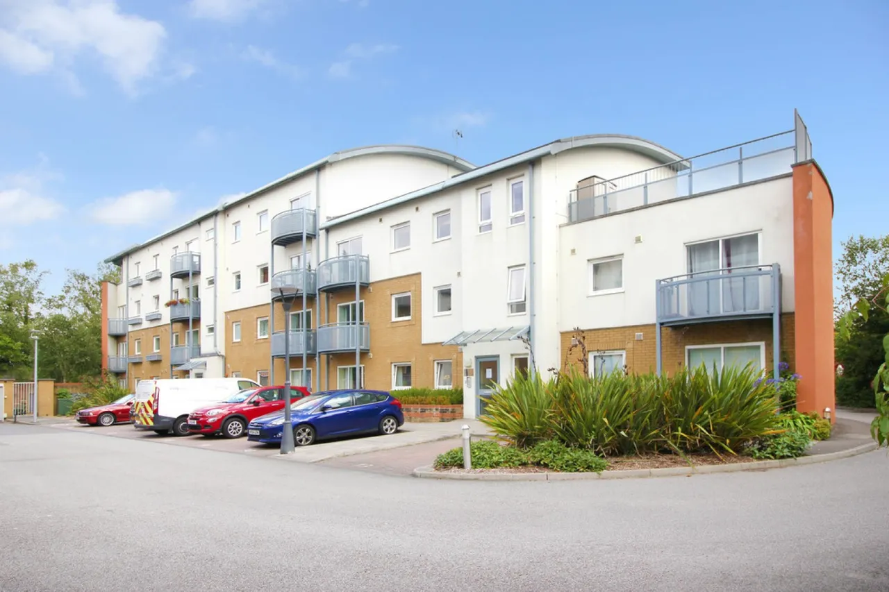 Pound Hill, Crawley, RH10, photo 11