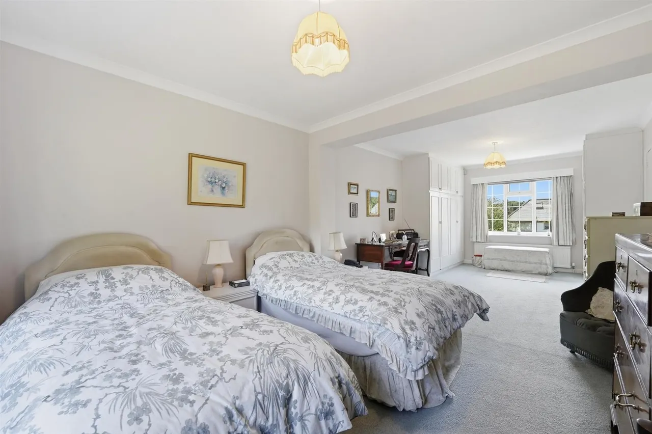Badger Road, Prestbury, photo 13