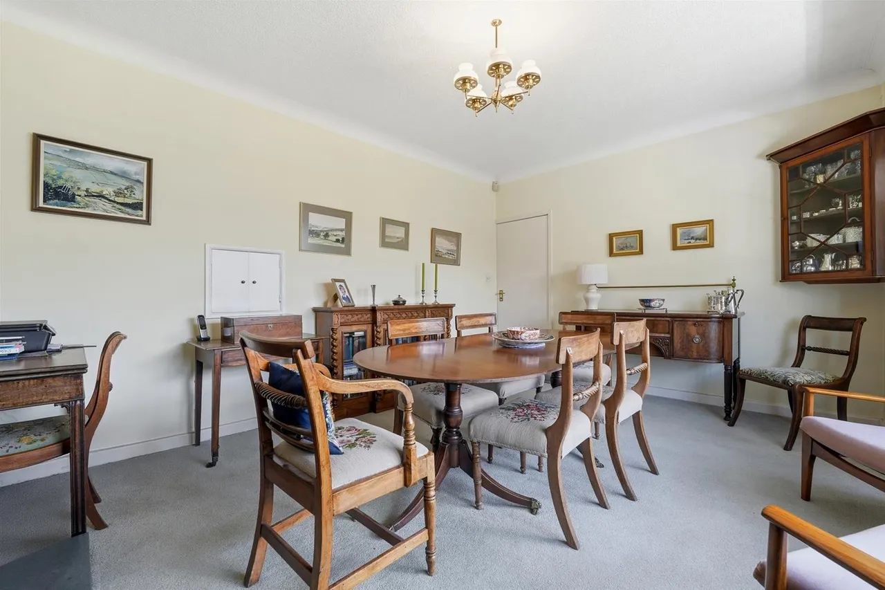 Badger Road, Prestbury, photo 7