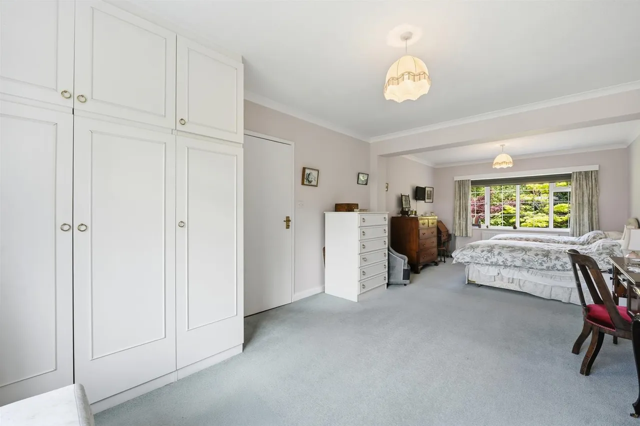 Badger Road, Prestbury, photo 12