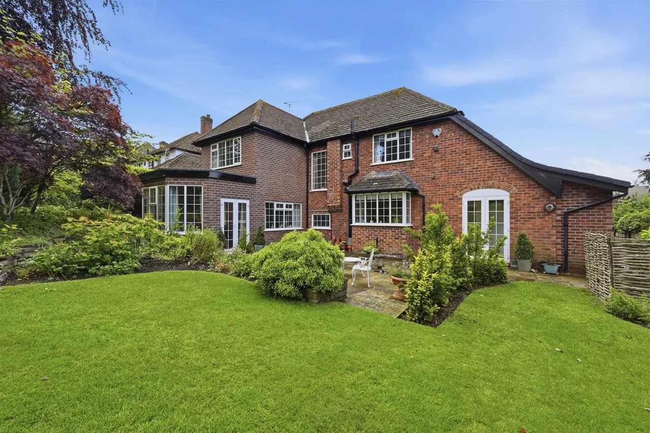 Badger Road, Prestbury, photo 4