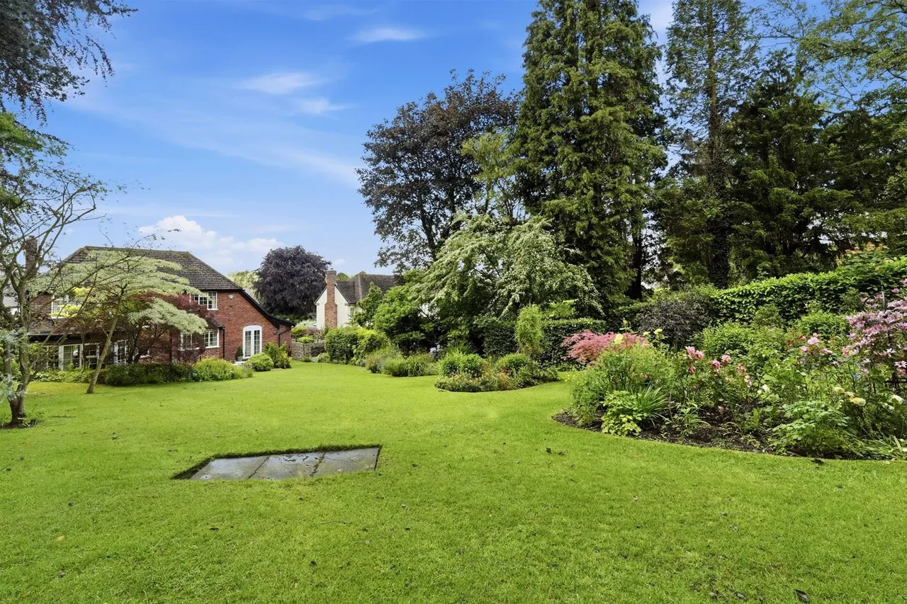 Badger Road, Prestbury, photo 23