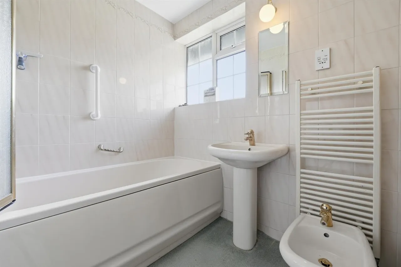 Badger Road, Prestbury, photo 19
