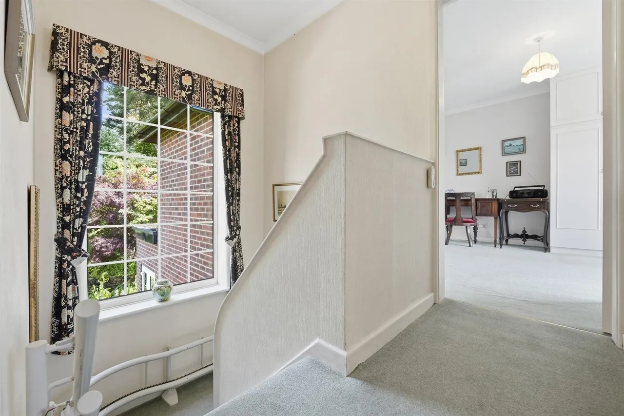 Badger Road, Prestbury, photo 11