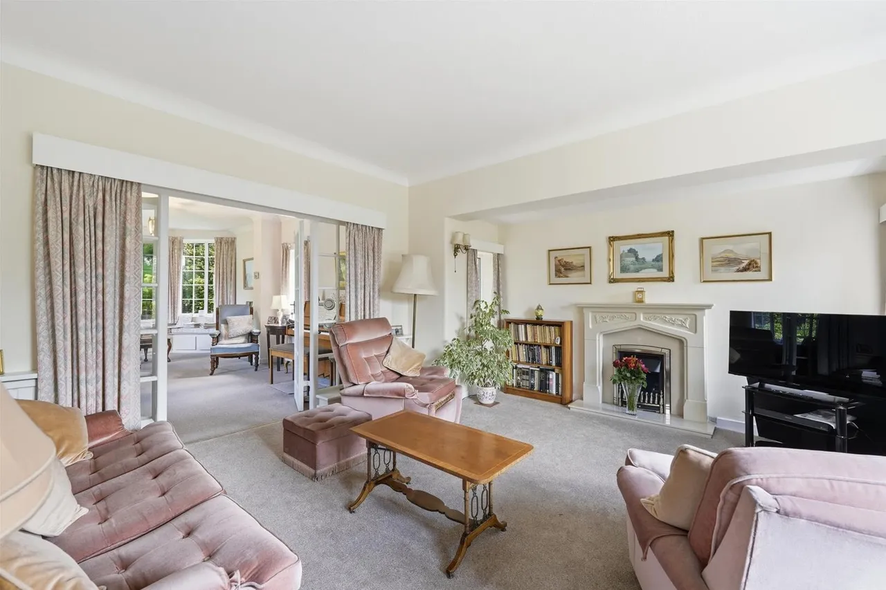 Badger Road, Prestbury, photo 2