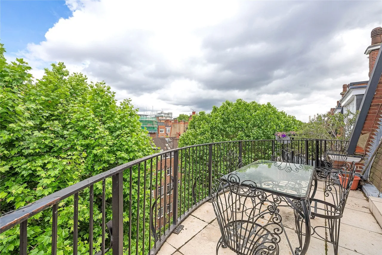 Sloane Court West, London, SW3, photo 12