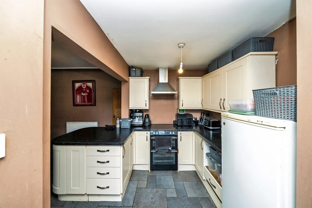 Thirlmere Drive, Wallasey, photo 9