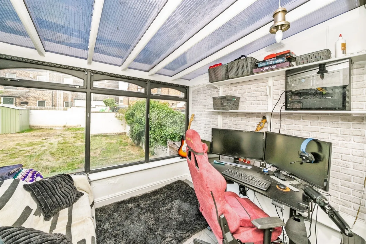 Thirlmere Drive, Wallasey, photo 11