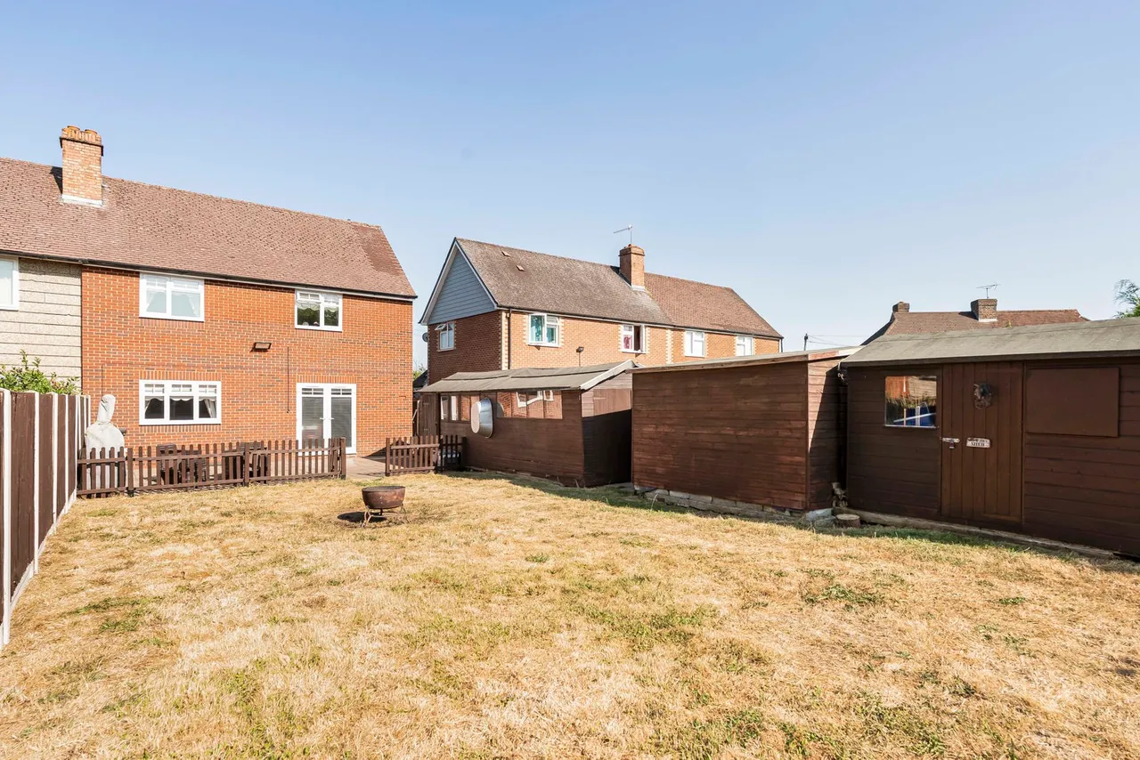 Walden Cottages, Normandy, GU3, photo 14