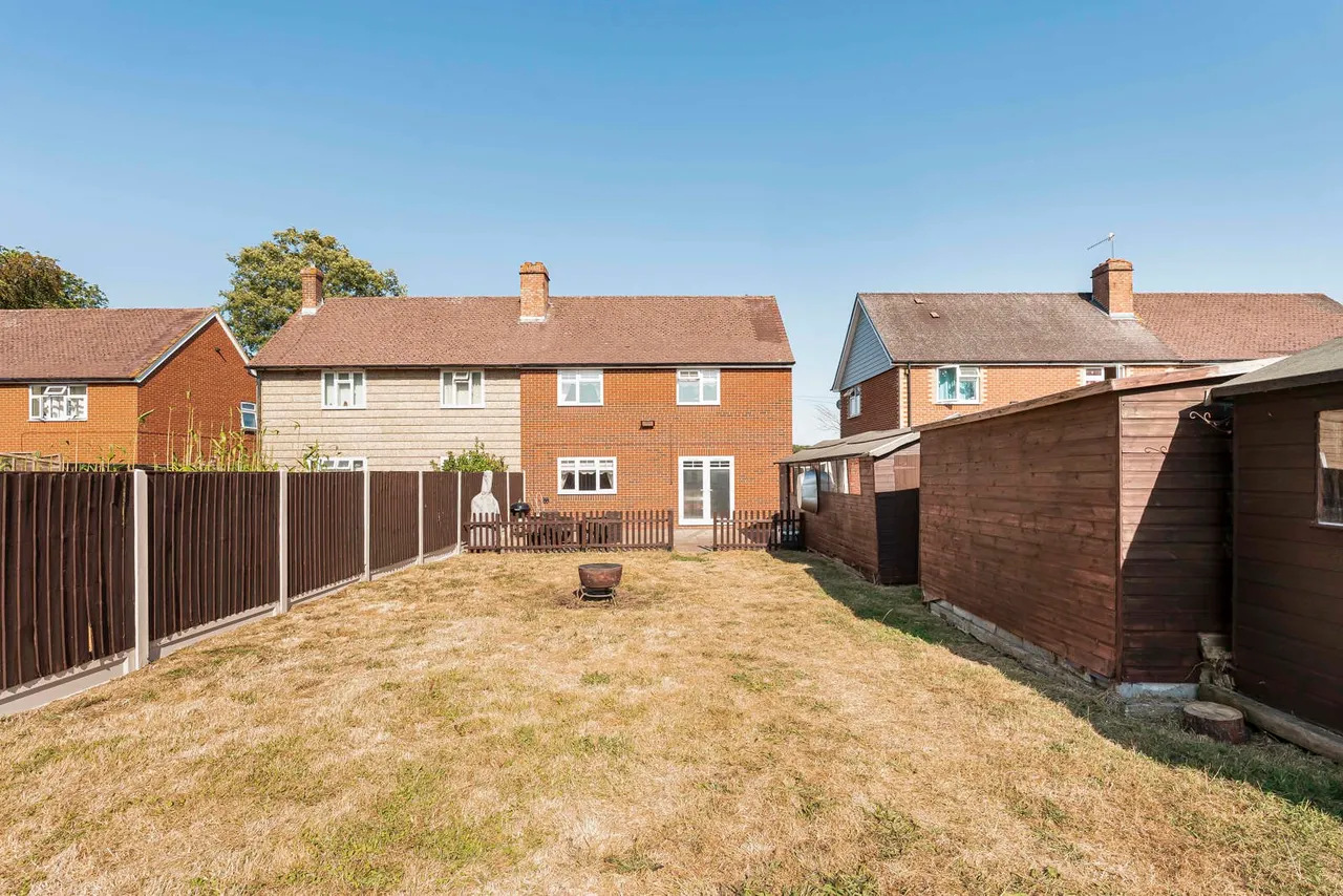 Walden Cottages, Normandy, GU3, photo 16