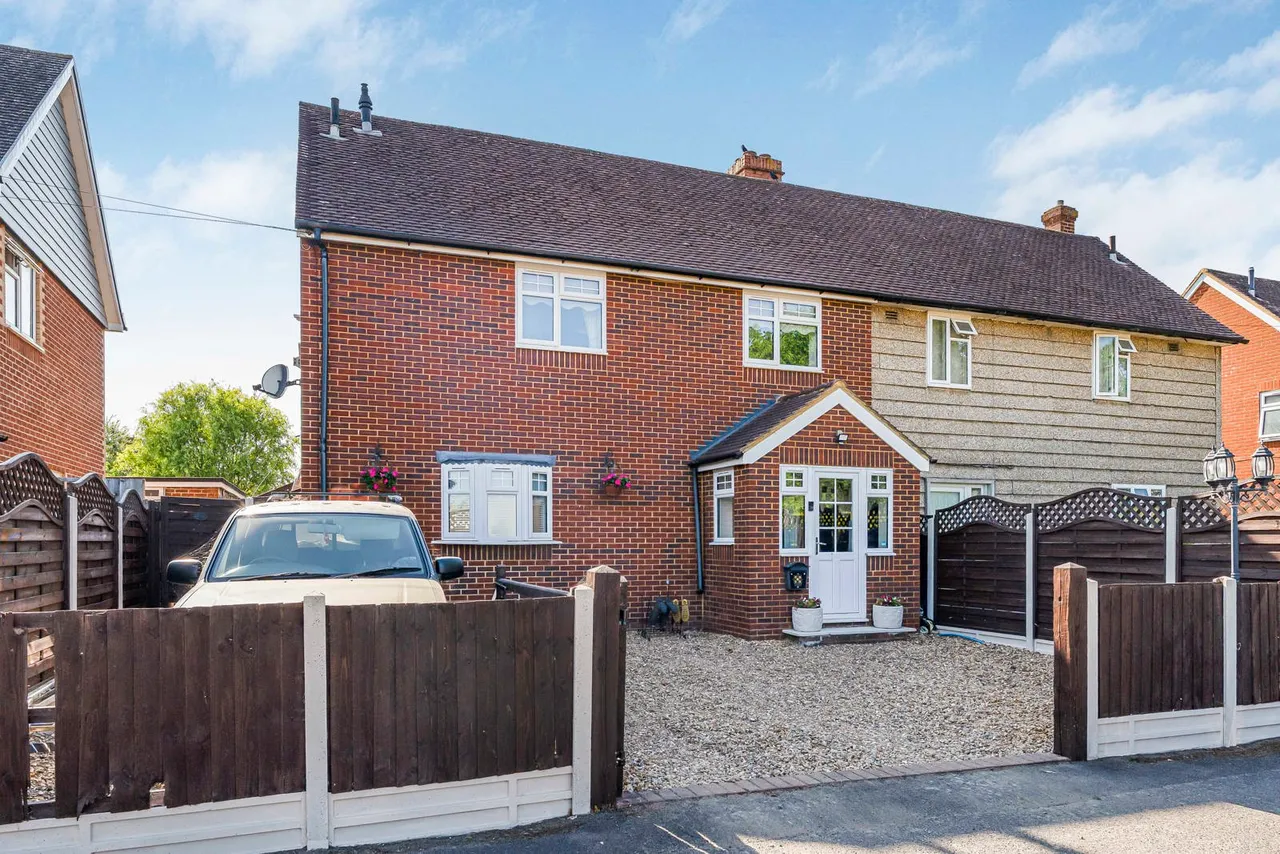 Walden Cottages, Normandy, GU3, photo 19