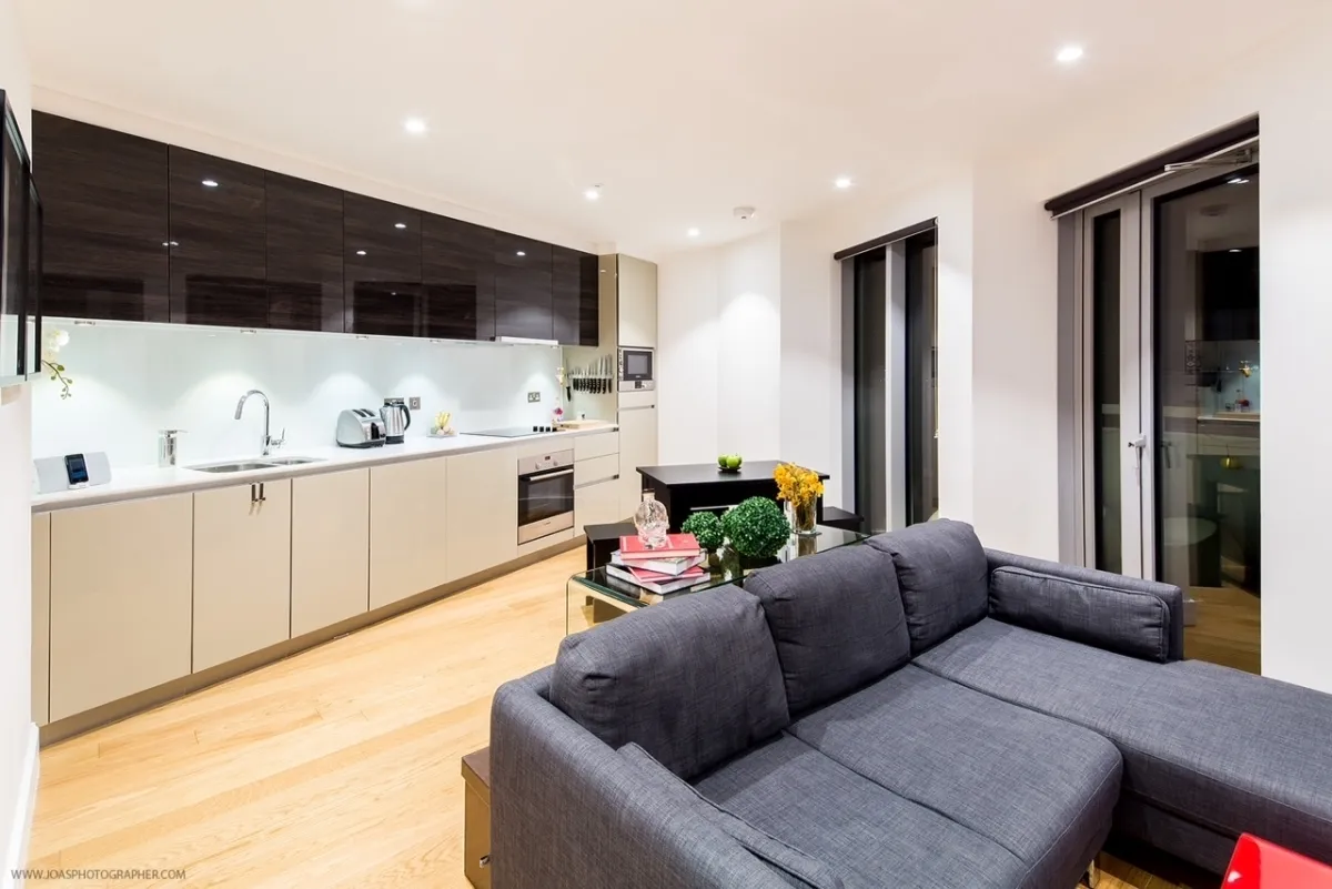 Vermilion Building, E16, photo 6