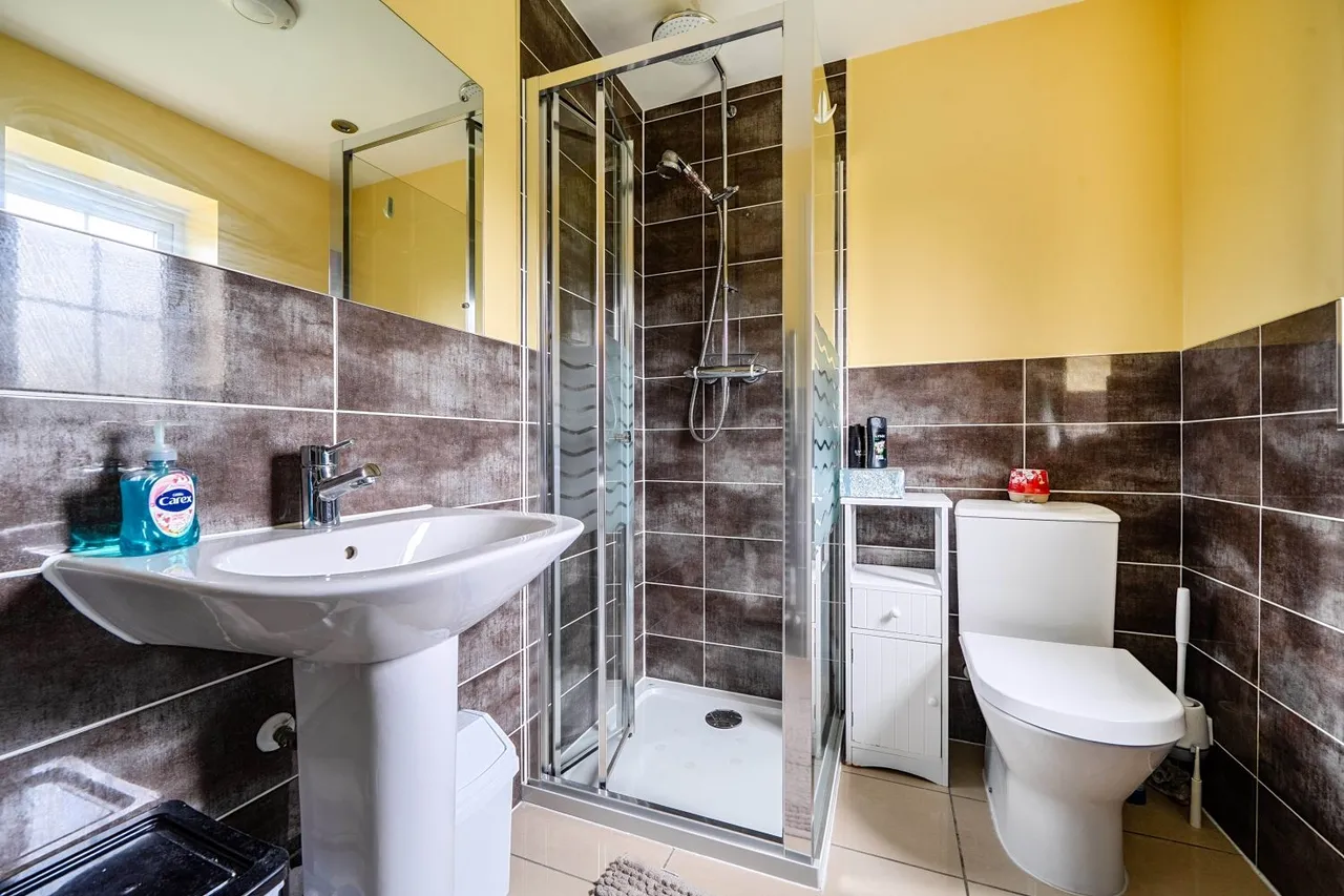 Bishop Drive, Birmingham, B37, photo 16