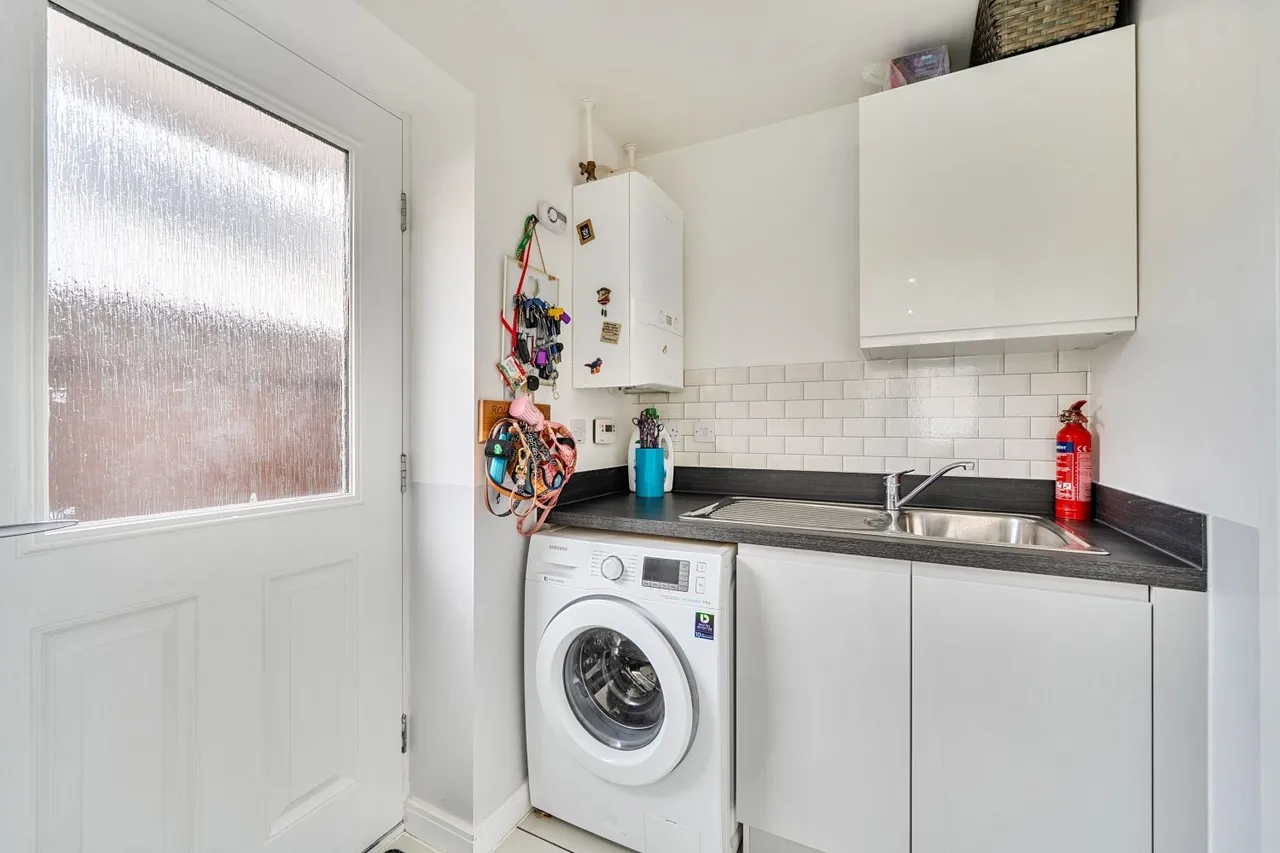 Bishop Drive, Birmingham, B37, photo 10