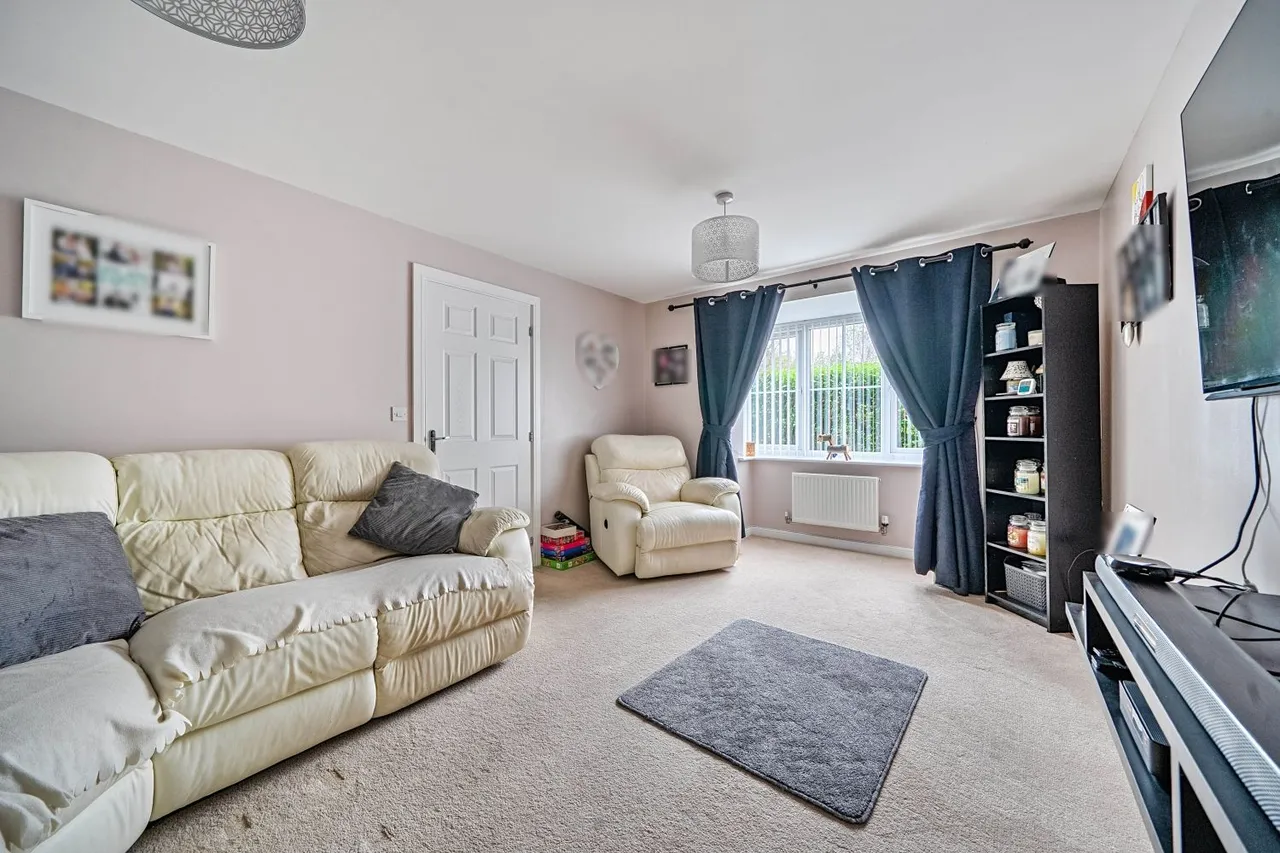 Bishop Drive, Birmingham, B37, photo 6