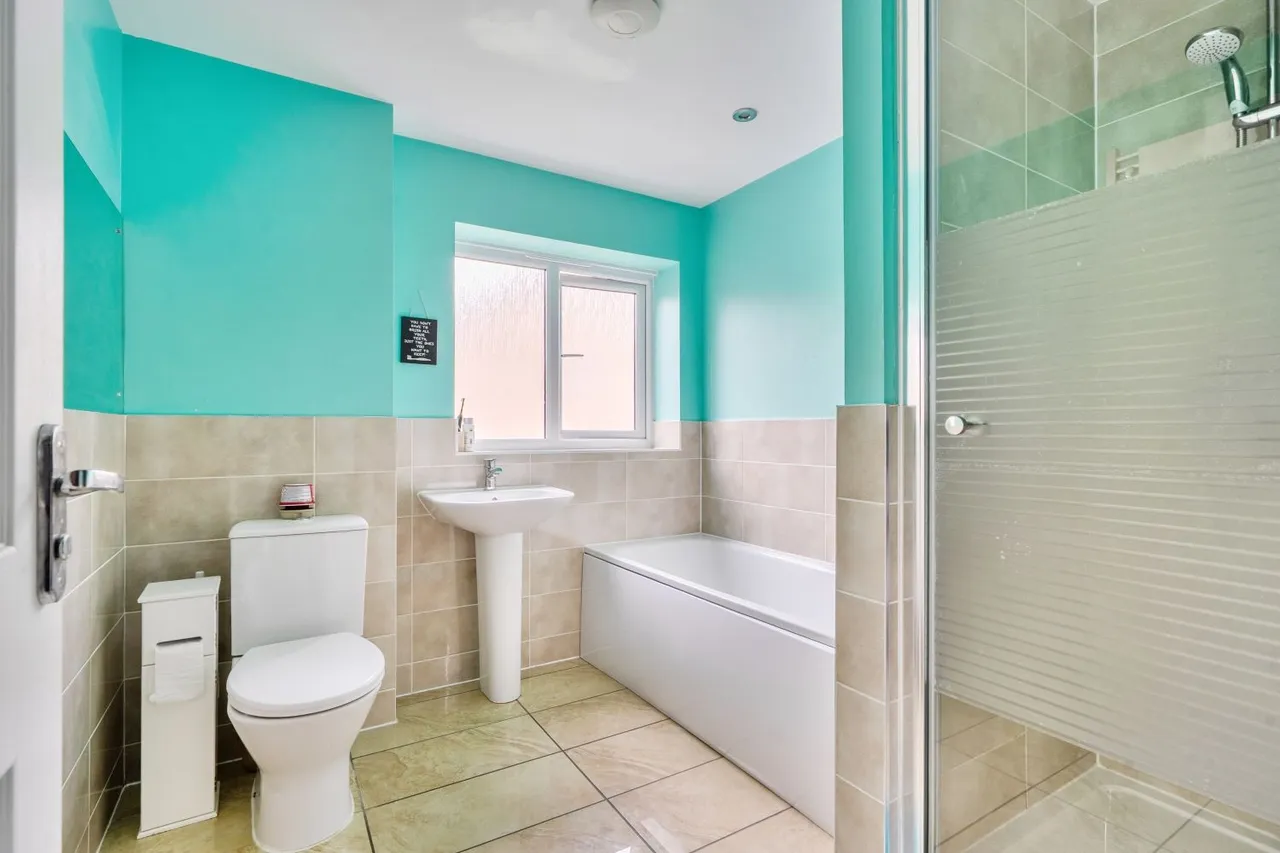 Bishop Drive, Birmingham, B37, photo 13
