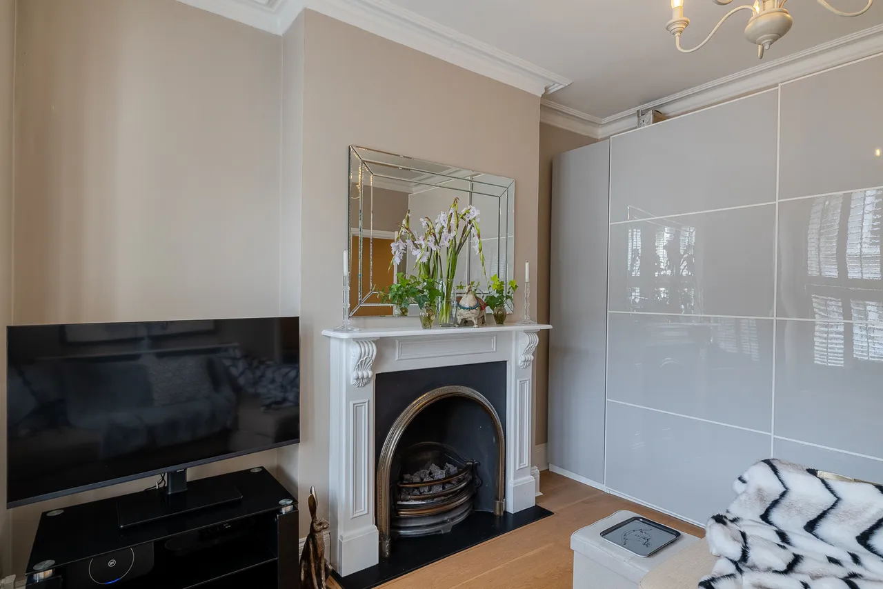 Lambrook Terrace, Hammersmith and Fulham, Fulham, London, SW6, photo 8